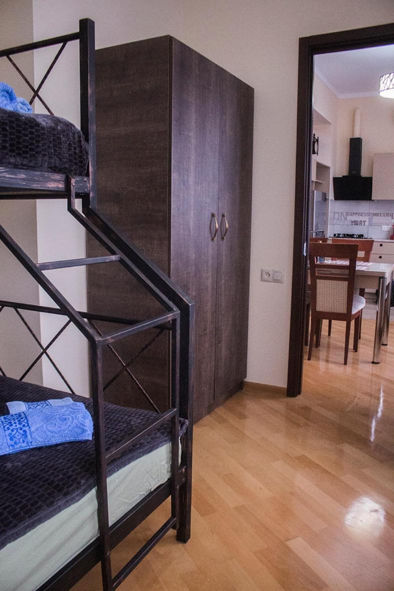 Asterias Apartment Tbilisi Ngoại thất bức ảnh